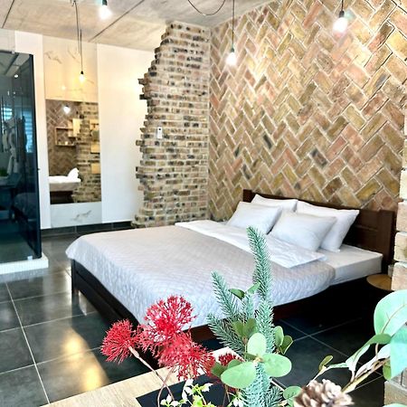 Comfortable Apartments With A Coffee Machine In The City Centre, Zlata Plaza Ρίβνε Εξωτερικό φωτογραφία