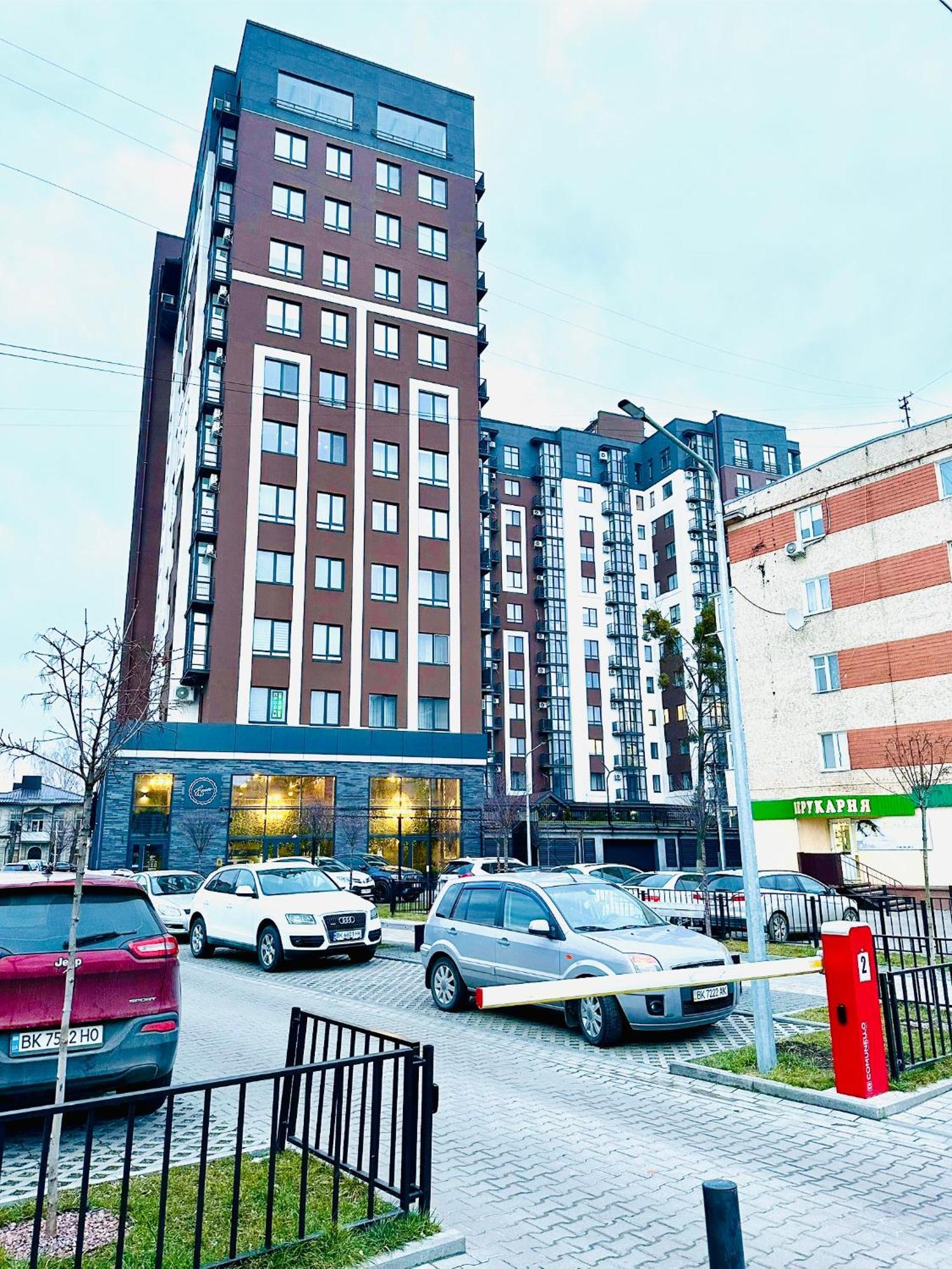 Comfortable Apartments With A Coffee Machine In The City Centre, Zlata Plaza Ρίβνε Εξωτερικό φωτογραφία