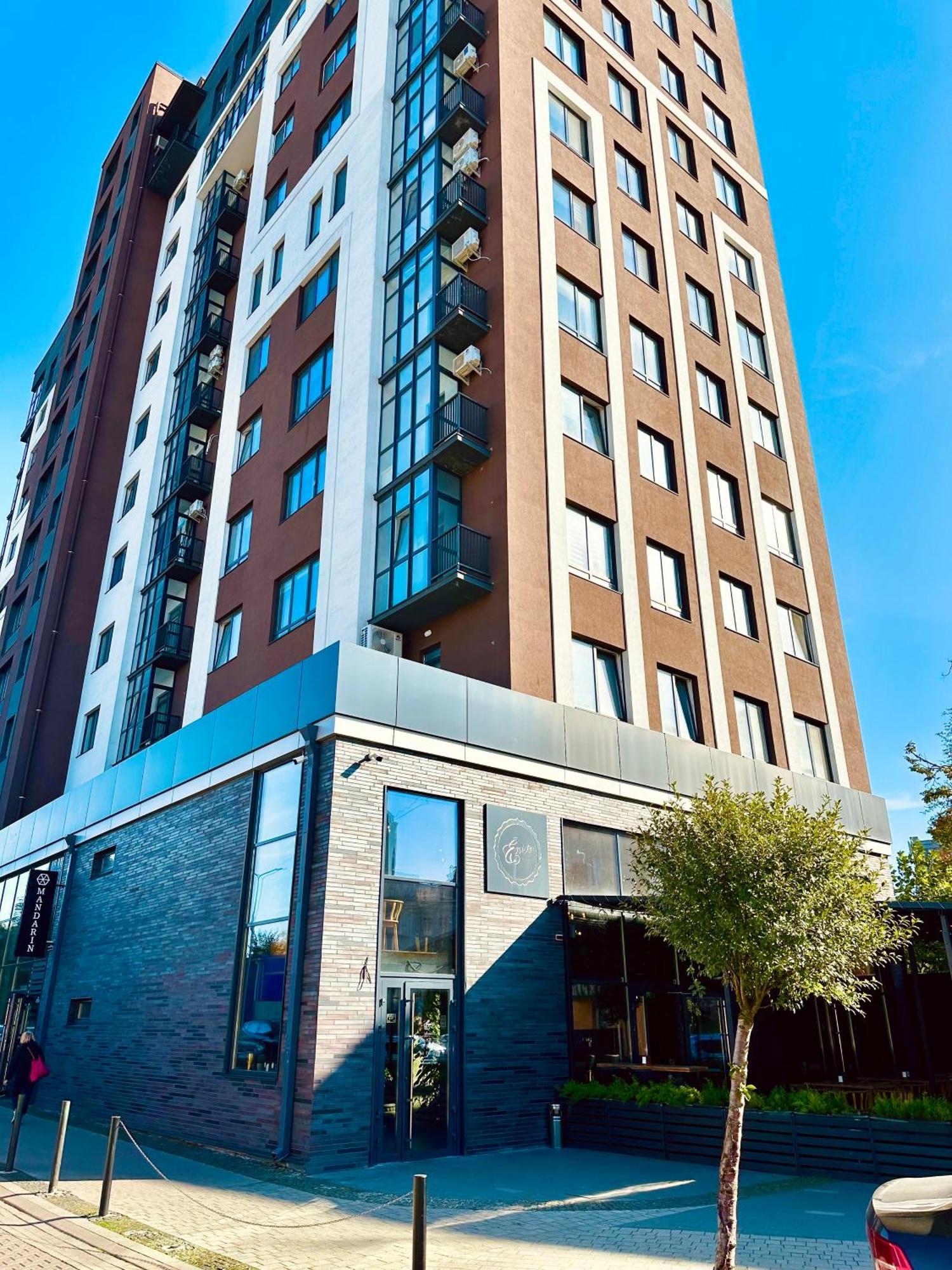 Comfortable Apartments With A Coffee Machine In The City Centre, Zlata Plaza Ρίβνε Εξωτερικό φωτογραφία