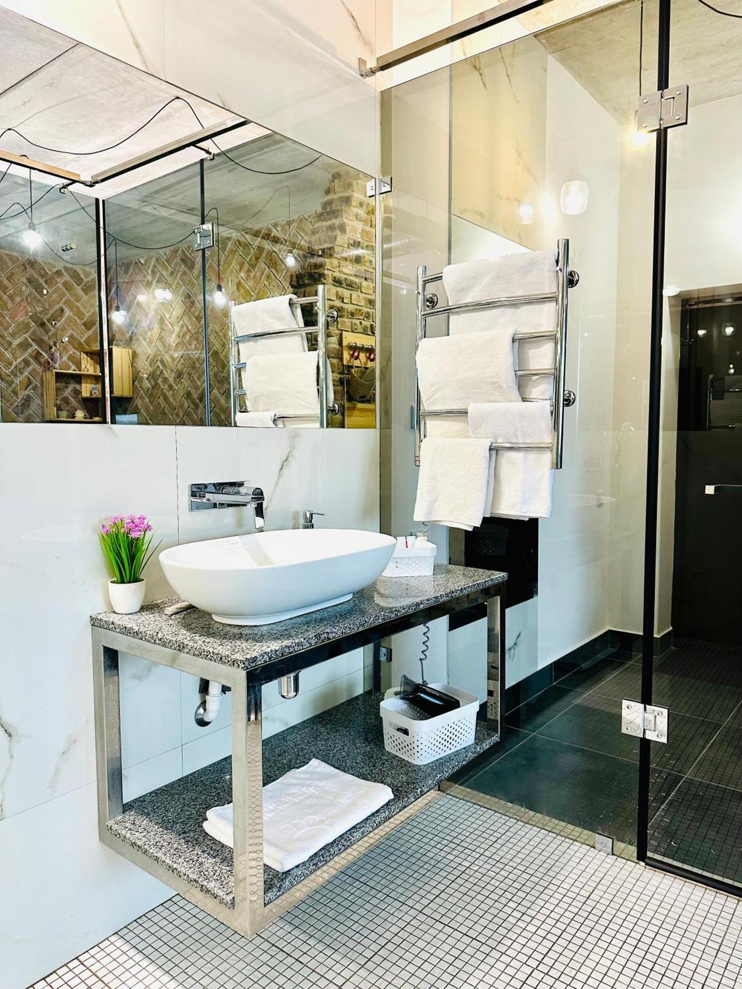 Comfortable Apartments With A Coffee Machine In The City Centre, Zlata Plaza Ρίβνε Εξωτερικό φωτογραφία