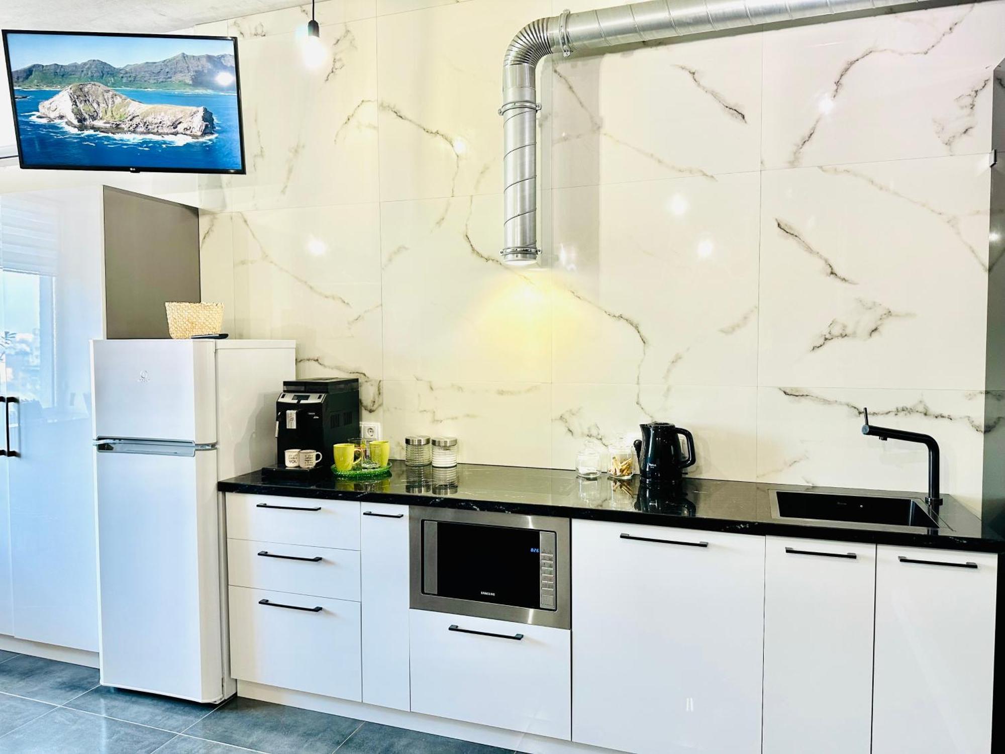 Comfortable Apartments With A Coffee Machine In The City Centre, Zlata Plaza Ρίβνε Εξωτερικό φωτογραφία